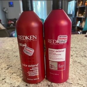 REDKEN- Color Extend Shampoo & Conditioner Set